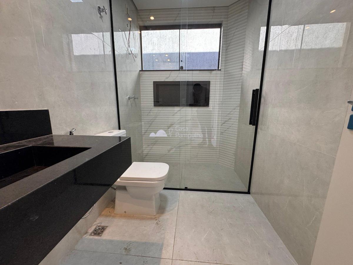 Casa, Trevo, 4 Quartos, 4 Vagas, 1 Suíte