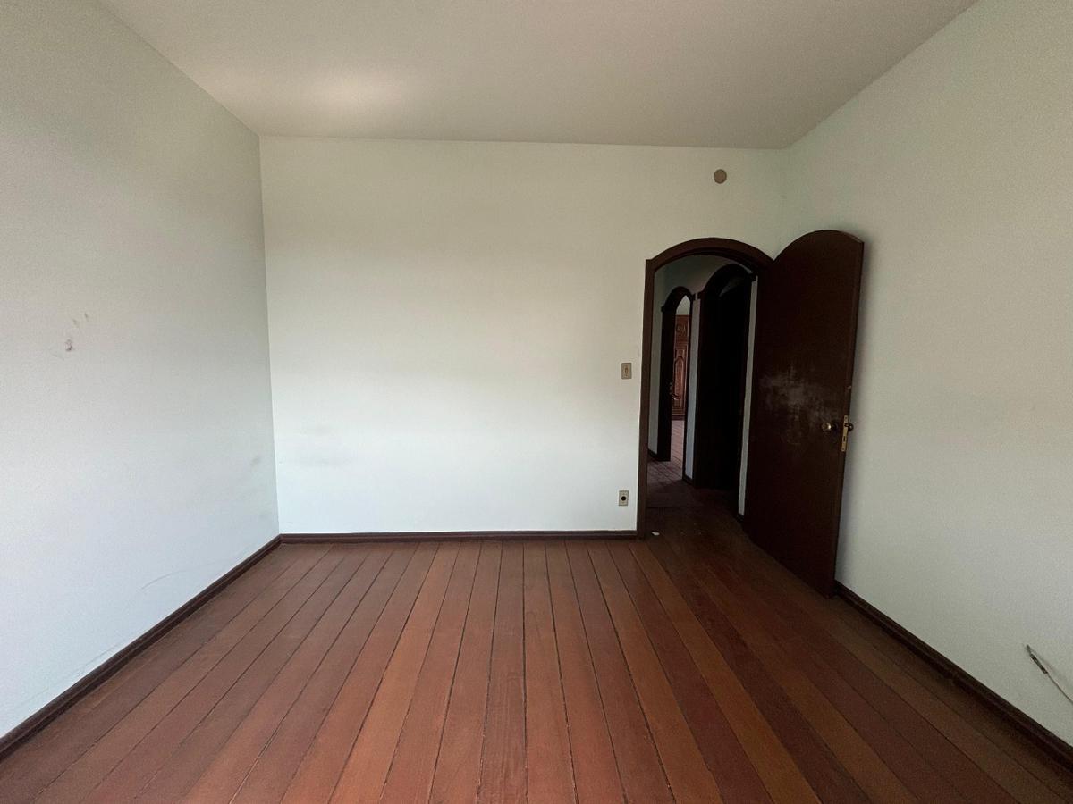 Casa, Carlos Prates, 6 Quartos, 2 Vagas