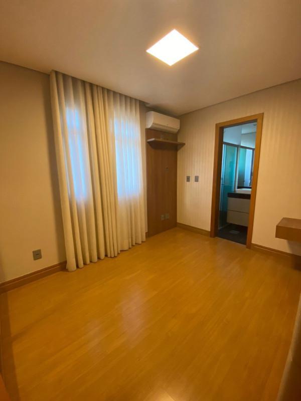 Apartamento, Sagrada Família, 3 Quartos, 2 Vagas, 1 Suíte