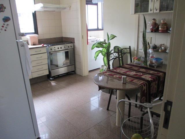 Apartamento, Funcionários, 4 Quartos, 2 Vagas, 1 Suíte