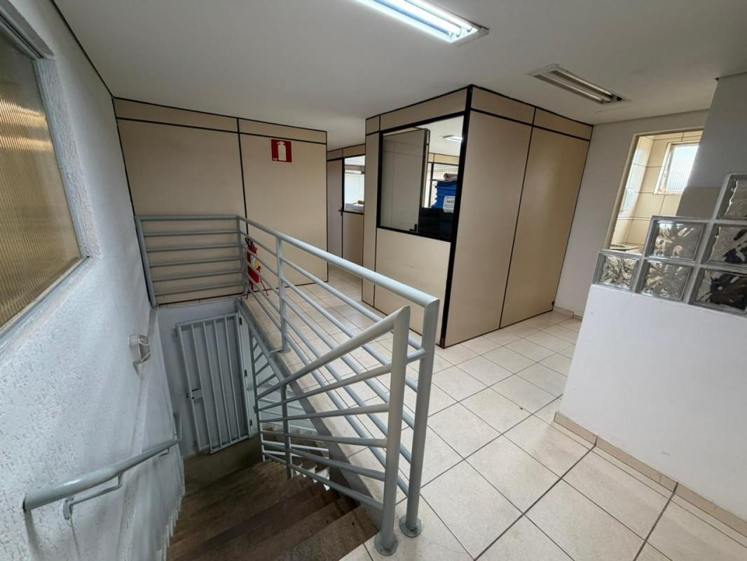 Galpão, Serrano, 0 Quarto, 10 Vagas