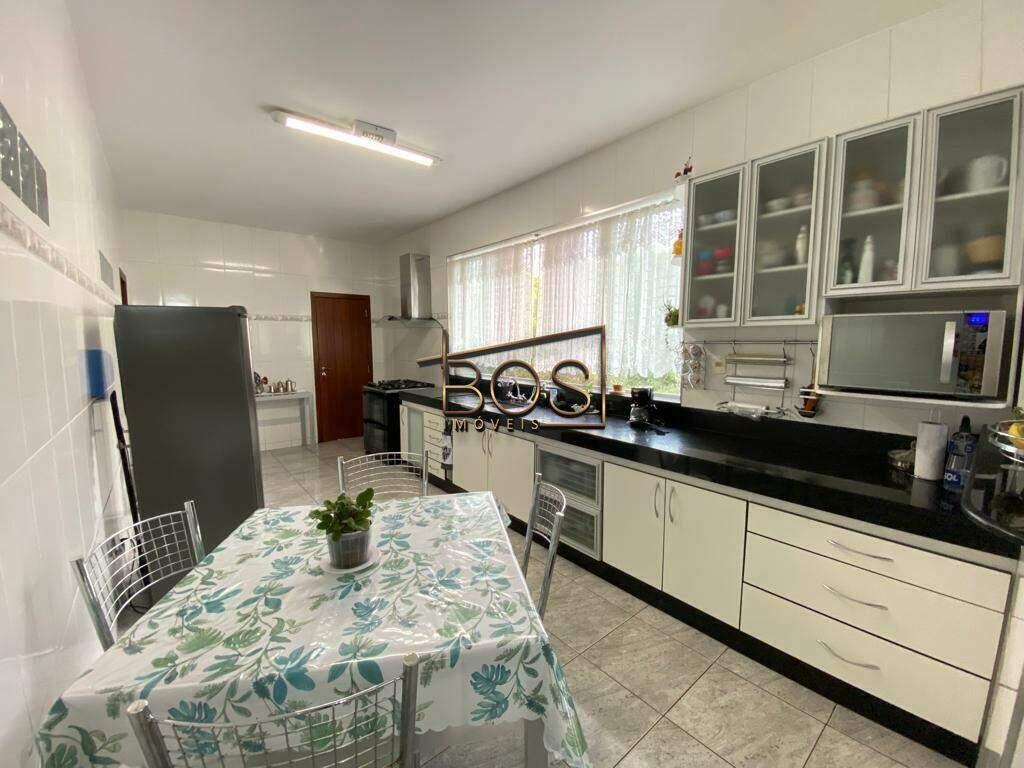 Casa, Casa Branca, 5 Quartos, 20 Vagas, 4 Suítes