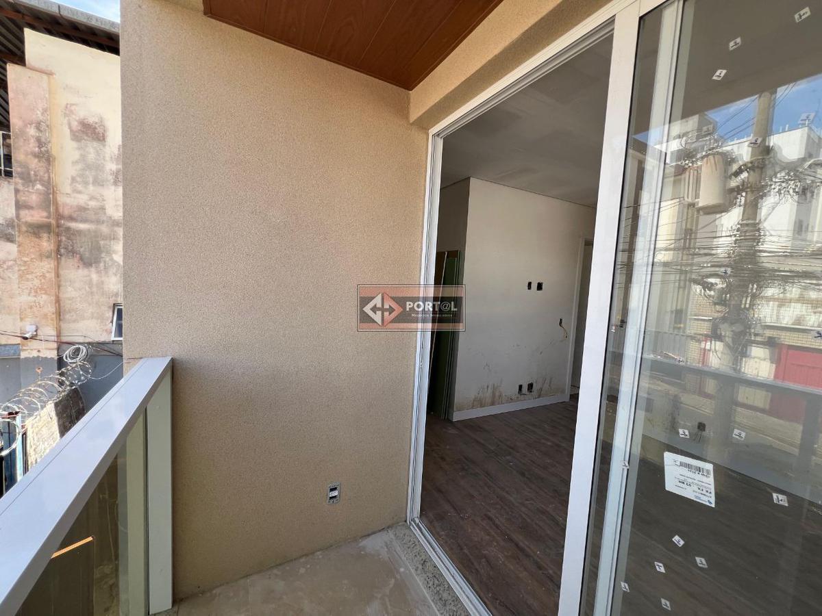 Apartamento, Sagrada Família, 2 Quartos, 2 Vagas, 1 Suíte