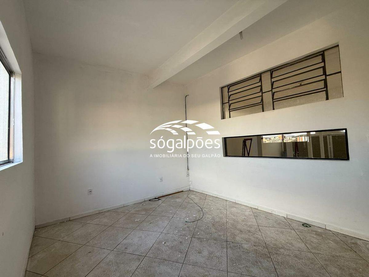 Galpão, Chácaras Reunidas Santa Terezinha, 3 Vagas