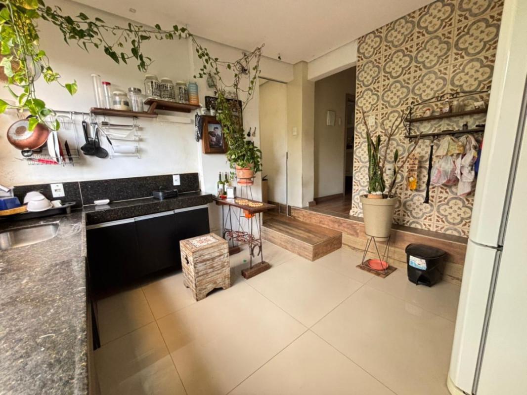 Casa, Cachoeirinha, 3 Quartos, 1 Vaga, 1 Suíte