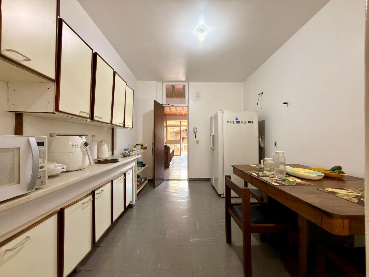 Casa, Bandeirantes (pampulha), 5 Quartos, 8 Vagas, 3 Suítes
