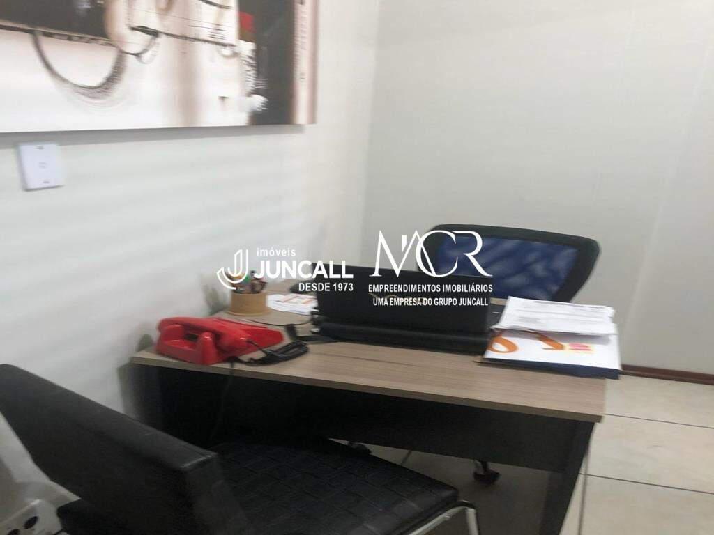 Sala, Centro