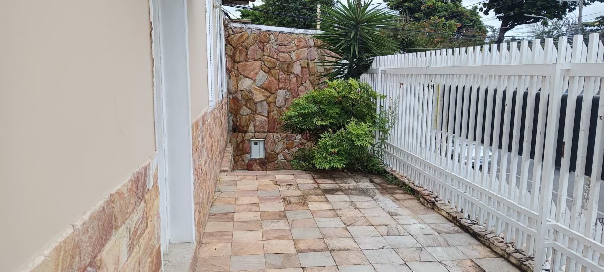 Casa, Planalto, 4 Quartos, 2 Vagas, 2 Suítes