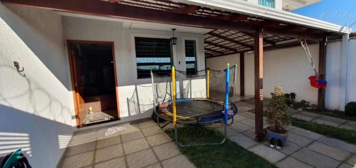 Casa, Masterville, 2 Quartos, 4 Vagas