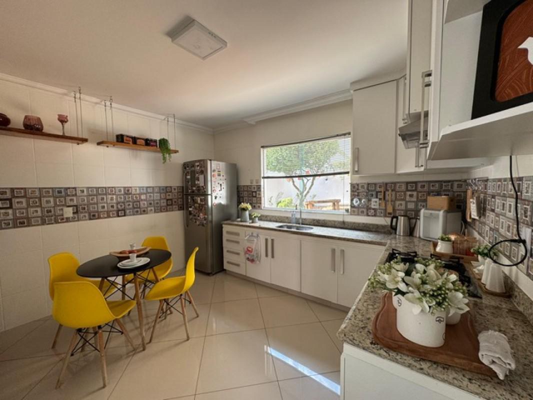 Casa, Manacás, 3 Quartos, 4 Vagas, 1 Suíte