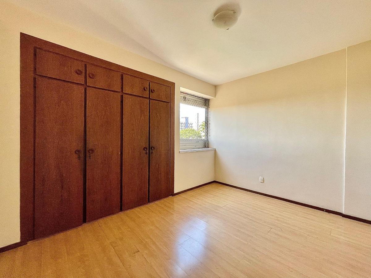Apartamento, São José, 4 Quartos, 2 Vagas, 1 Suíte