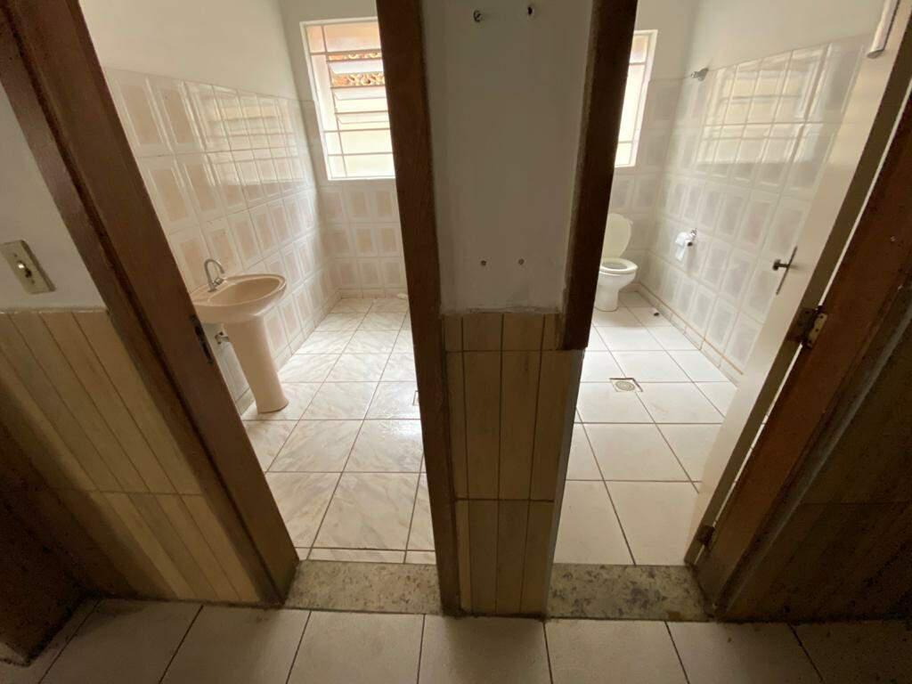 Casa Comercial, Funcionários, 0 Quarto, 0 Vaga