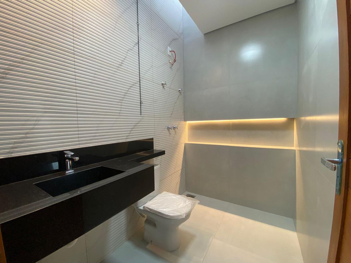 Casa, Jardim Europa, 3 Quartos, 4 Vagas, 1 Suíte