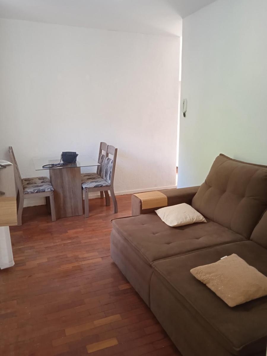 Apartamento, Floresta, 2 Quartos, 1 Vaga