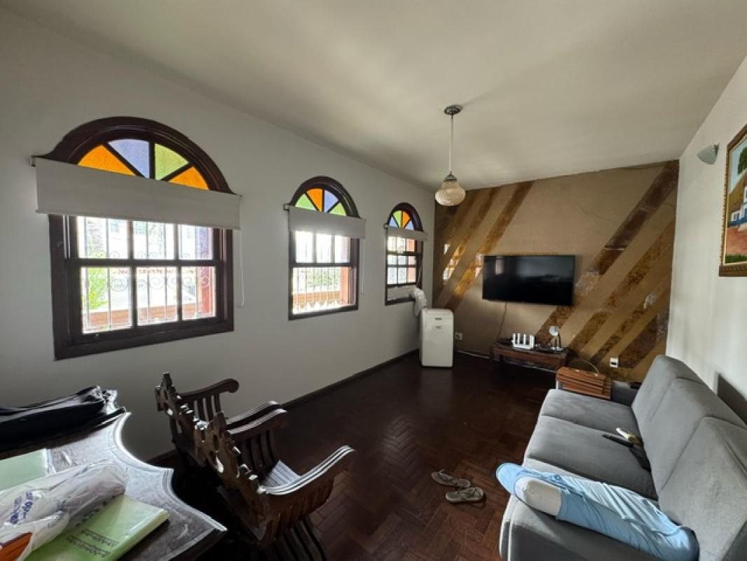 Casa, Inconfidência, 4 Quartos, 2 Vagas, 1 Suíte