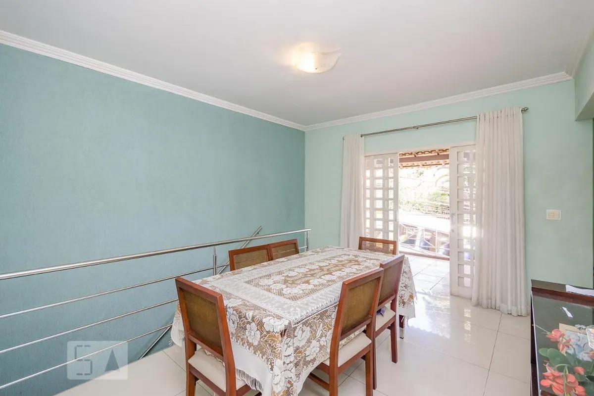 Casa, Havaí, 3 Quartos, 3 Vagas, 1 Suíte