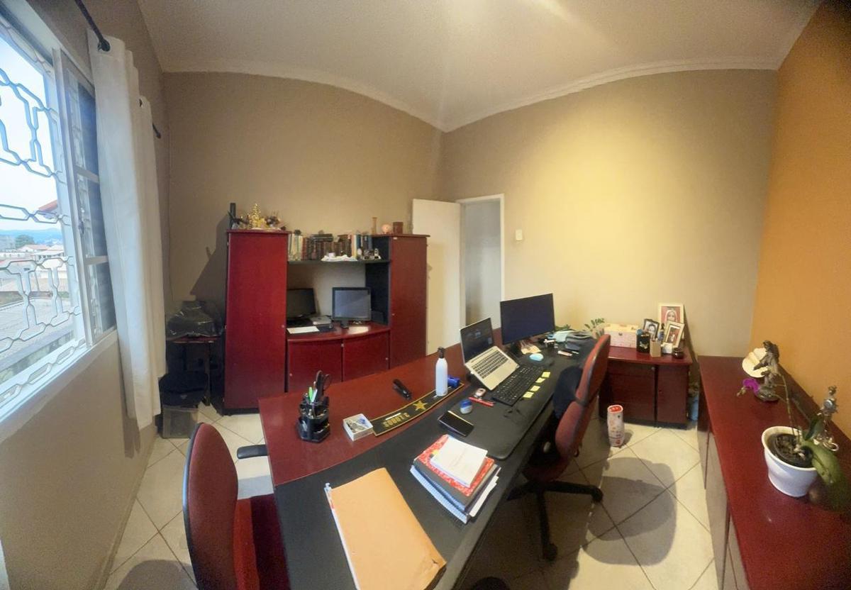 Casa, Nações Unidas, 4 Quartos, 2 Vagas, 1 Suíte