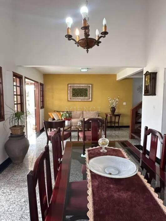 Casa, Paquetá, 4 Quartos, 0 Vaga, 1 Suíte