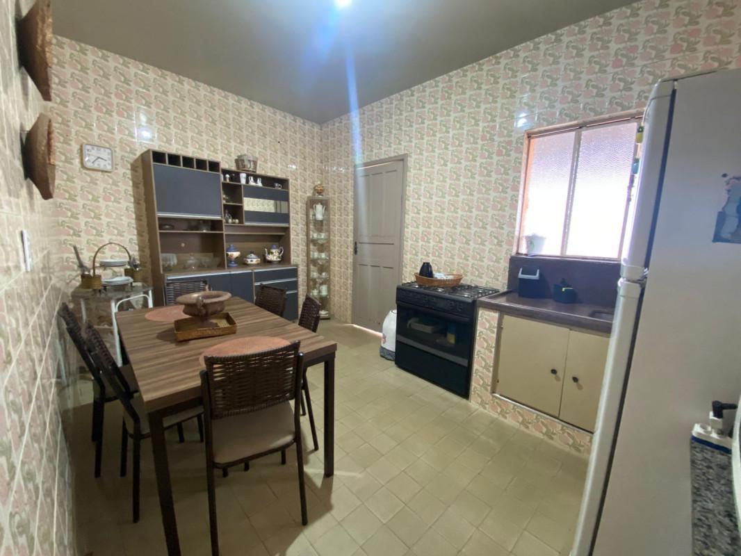 Casa, Centro, 5 Quartos, 2 Vagas