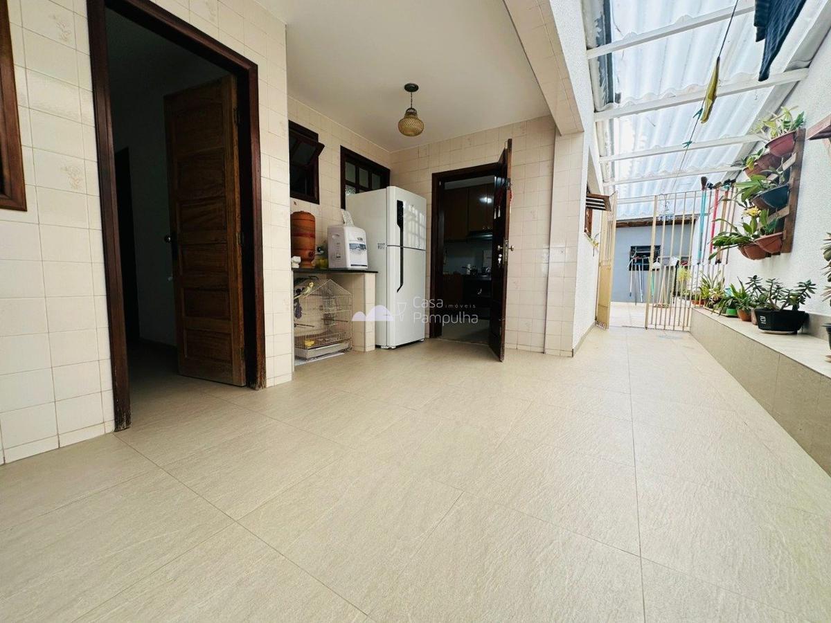 Casa, Santa Mônica, 3 Quartos, 6 Vagas, 1 Suíte