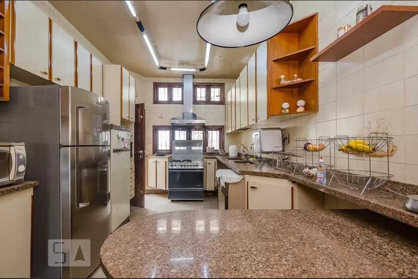 Casa, Prado, 3 Quartos, 3 Vagas, 1 Suíte