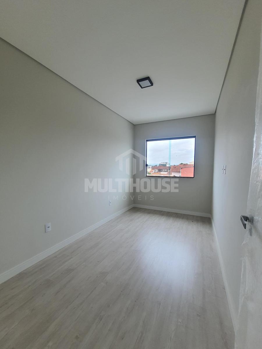 Casa, Jardim Leblon, 3 Quartos, 0 Vaga, 1 Suíte