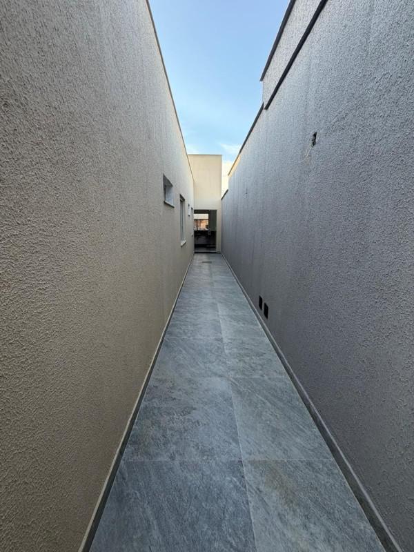 Casa, Santa Mônica, 3 Quartos, 2 Vagas, 1 Suíte