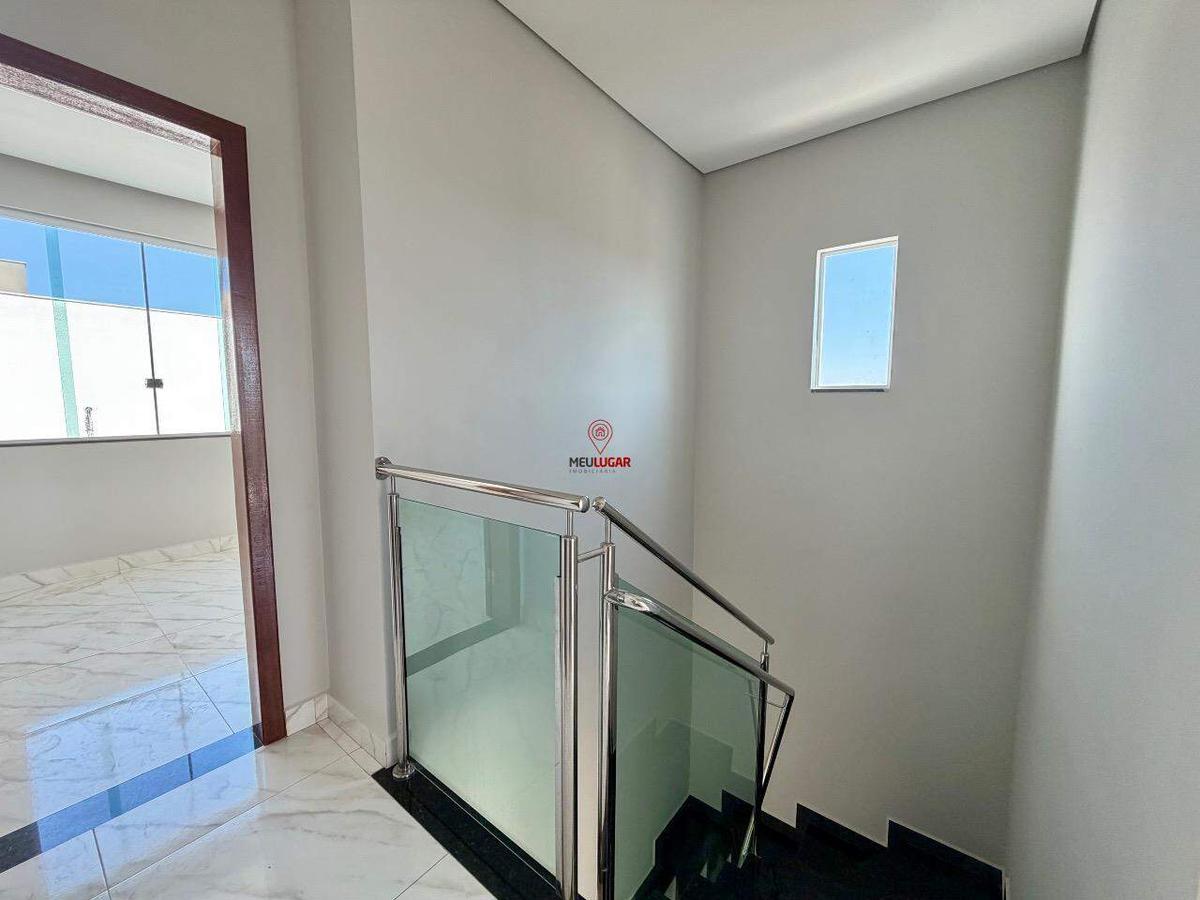 Casa, Masterville, 3 Quartos, 3 Vagas, 1 Suíte