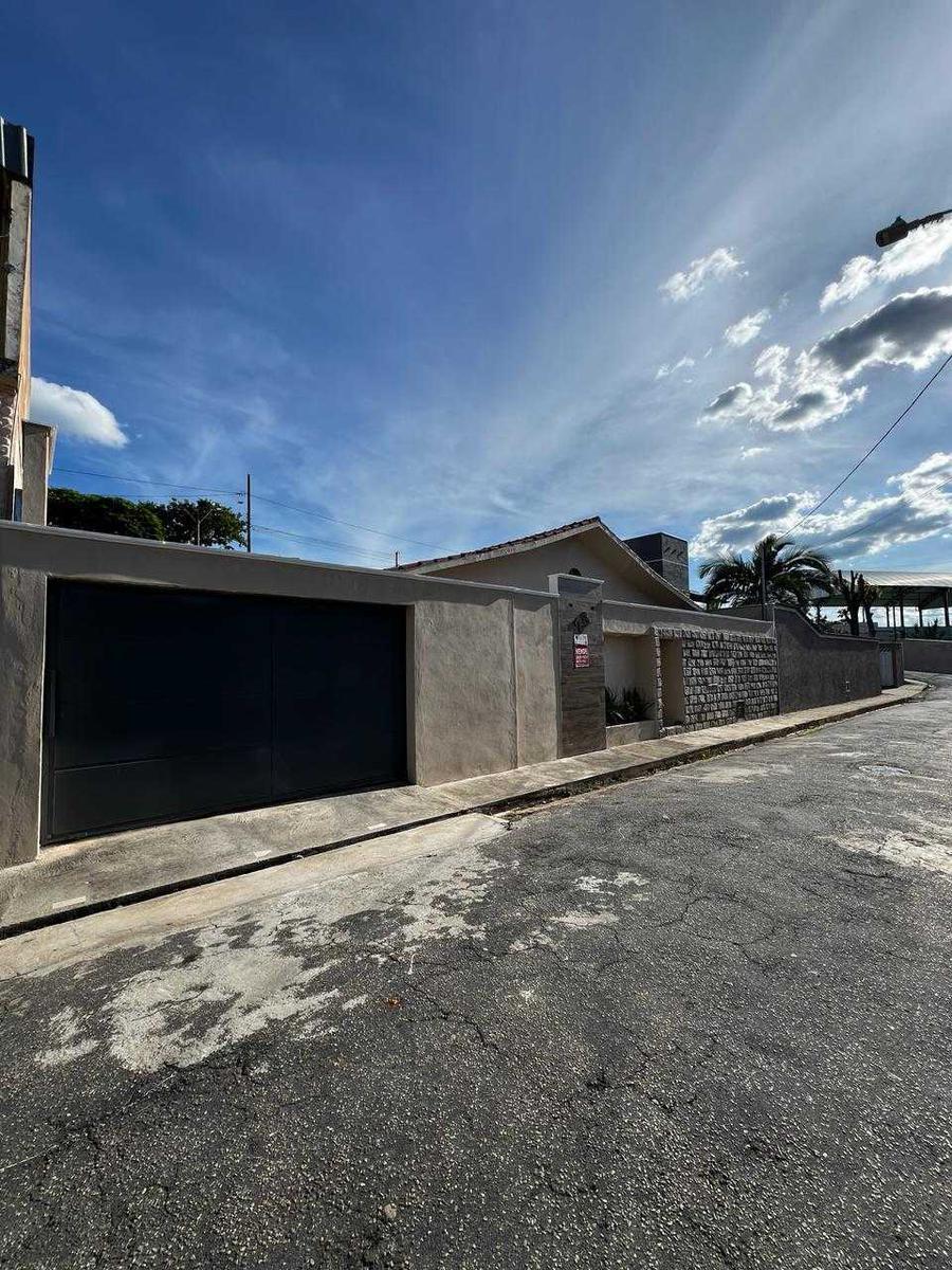 Casa, Sion, 4 Quartos, 10 Vagas, 1 Suíte