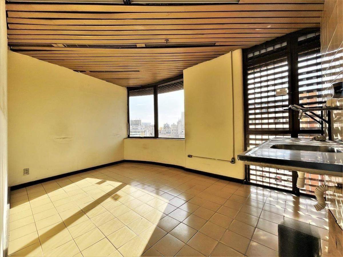 Sala, Centro, 0 Quarto, 10 Vagas