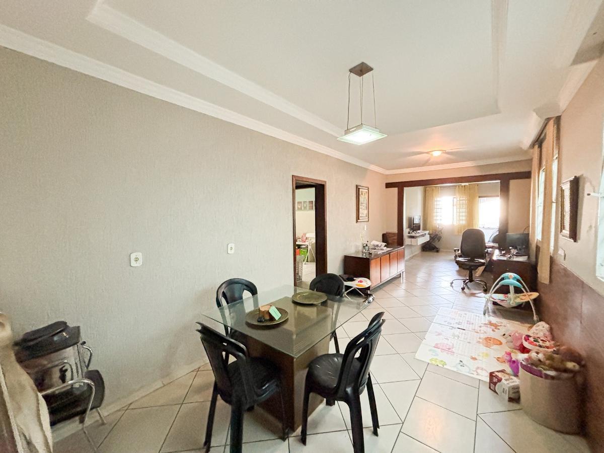 Casa, Novo Progresso, 3 Quartos, 6 Vagas, 1 Suíte