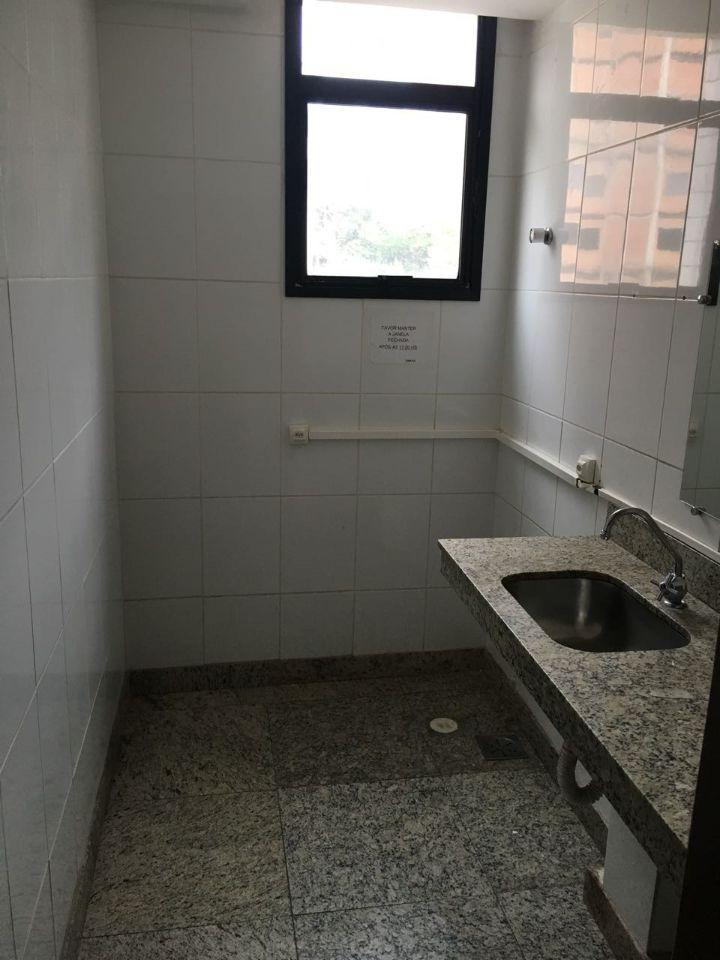 Andar, Estoril, 0 Quarto, 5 Vagas