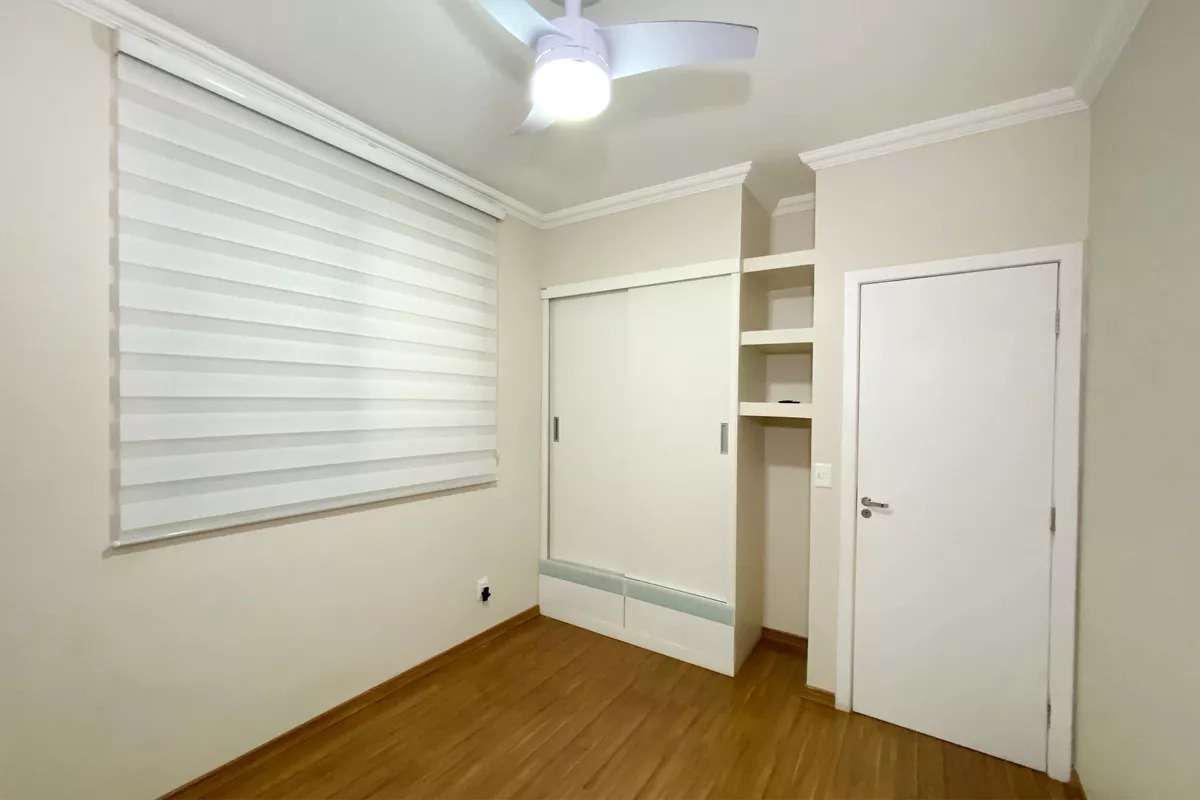 Apartamento, Sagrada Família, 4 Quartos, 2 Vagas, 1 Suíte
