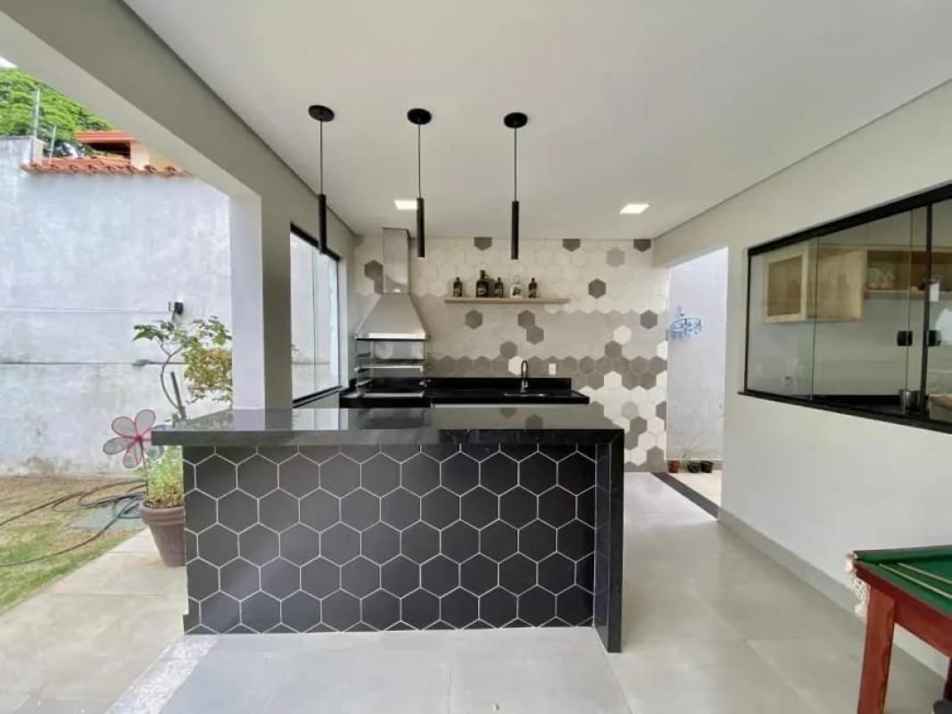 Casa, Planalto, 3 Quartos, 4 Vagas, 3 Suítes