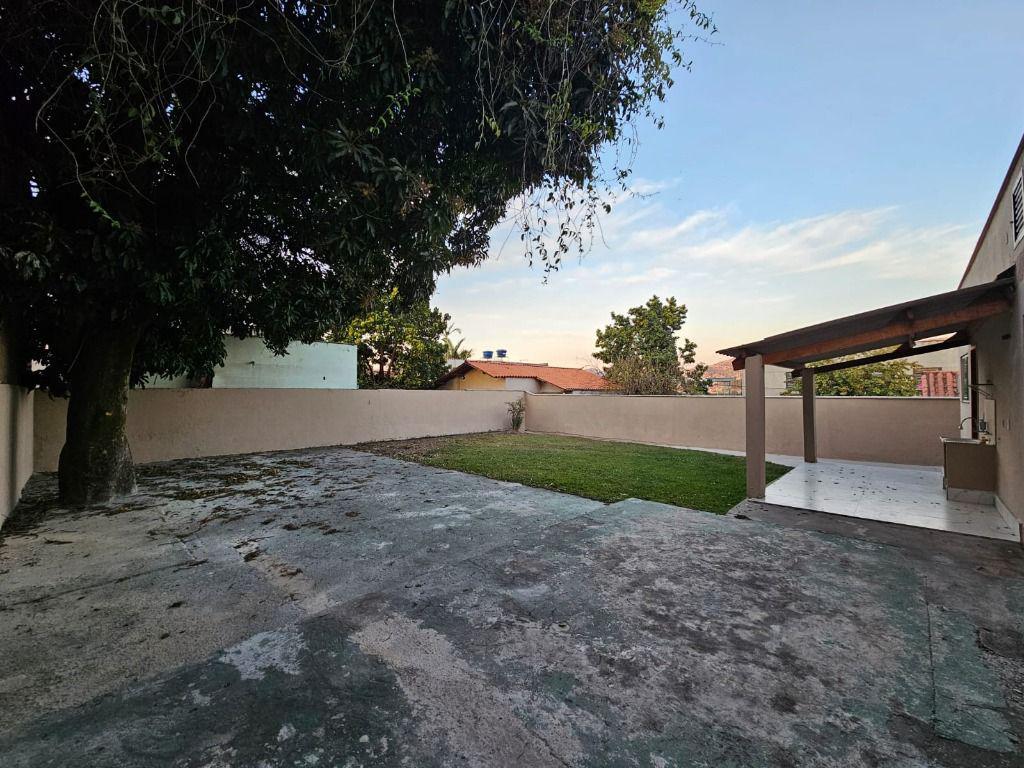 Casa, Nações Unidas, 2 Quartos, 0 Vaga, 1 Suíte