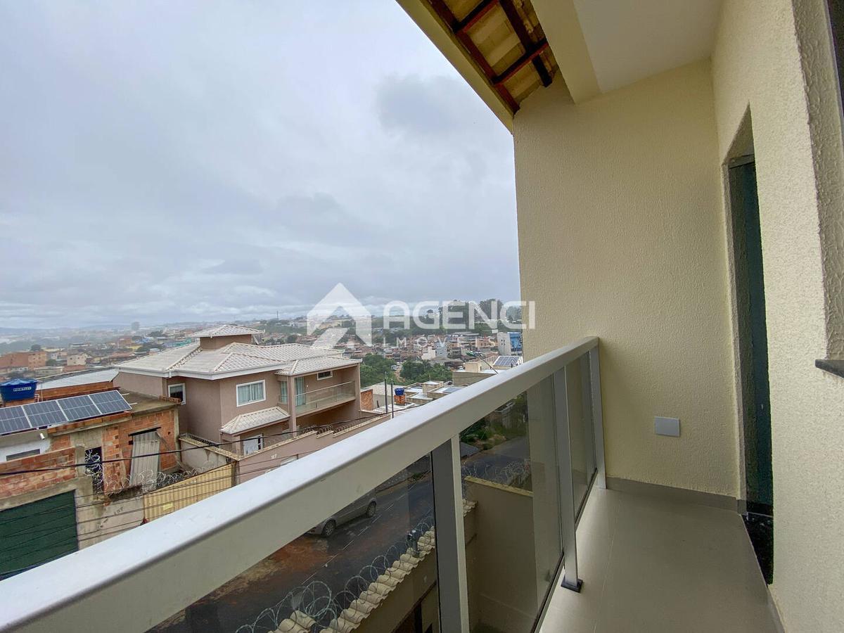 Casa, Cabral, 3 Quartos, 0 Vaga, 1 Suíte