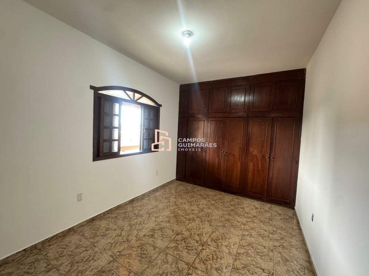 Casa, Jardim das Flores, 3 Quartos, 1 Vaga, 1 Suíte