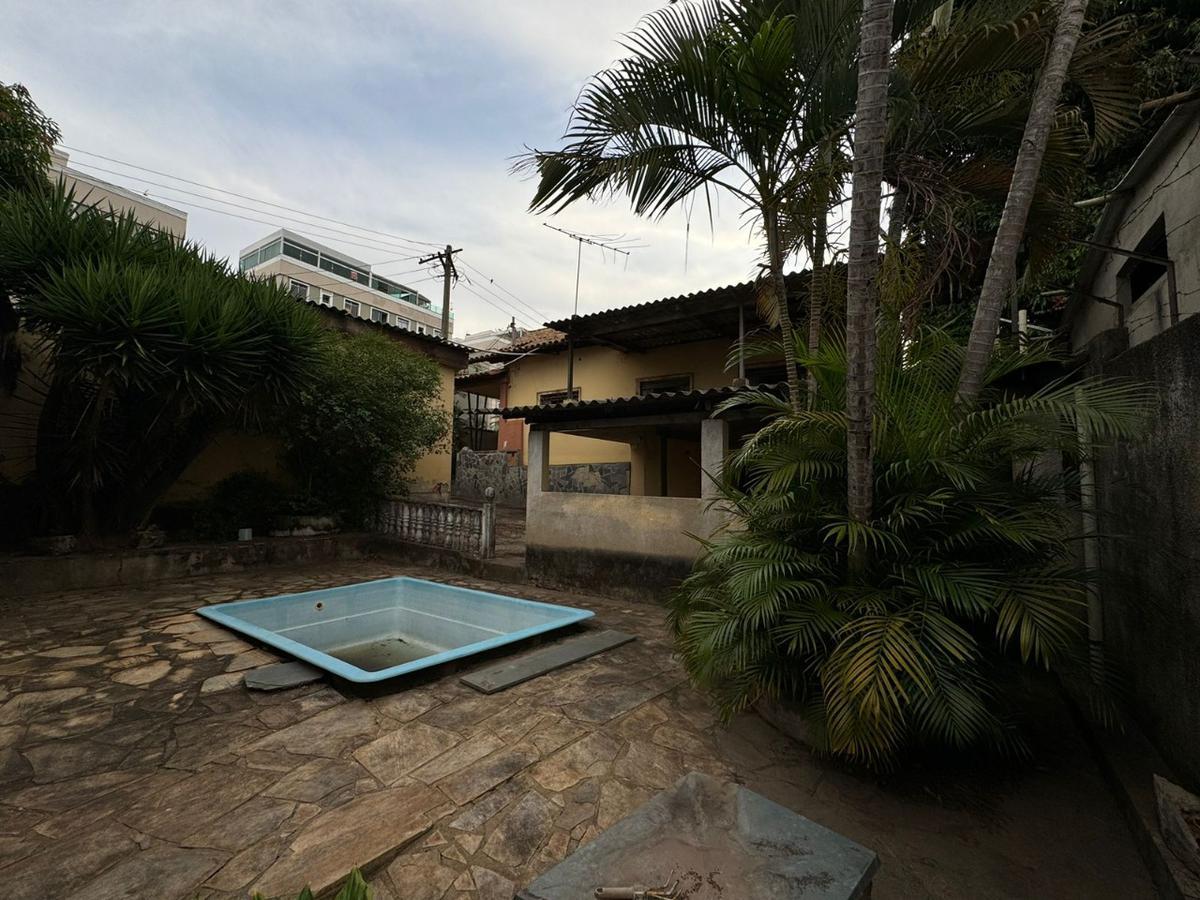 Casa, Santa Cruz, 3 Quartos, 4 Vagas, 1 Suíte