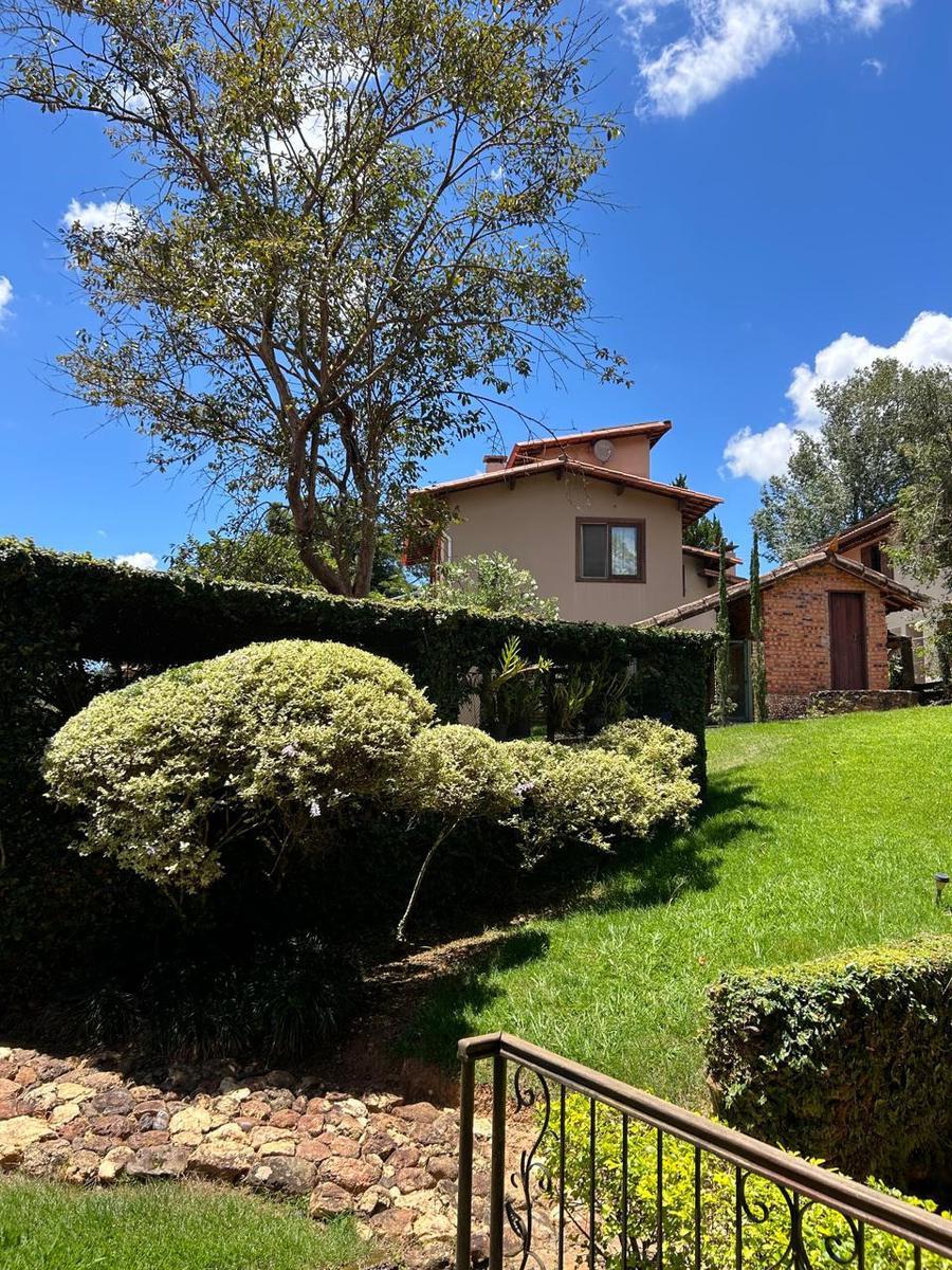 Casa, Jardim Canadá, 3 Quartos, 6 Vagas, 1 Suíte