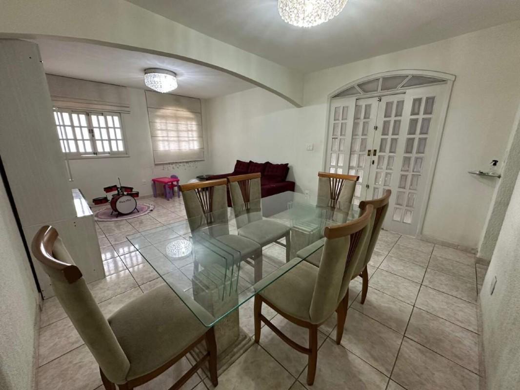 Casa, Teixeira Dias, 3 Quartos, 2 Vagas, 1 Suíte