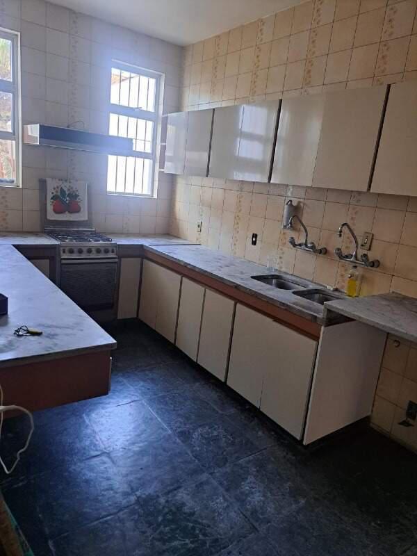 Casa, Nova Suíssa, 4 Quartos, 3 Vagas, 1 Suíte