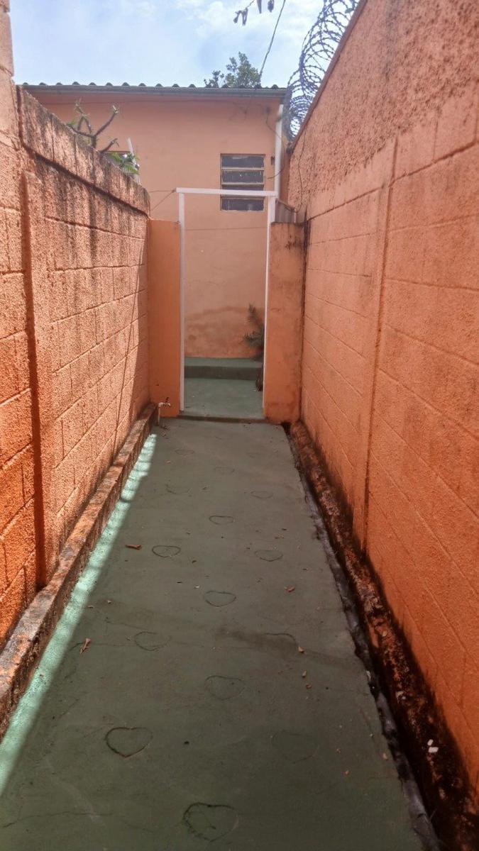 Casa, Santa Terezinha, 2 Quartos, 0 Vaga