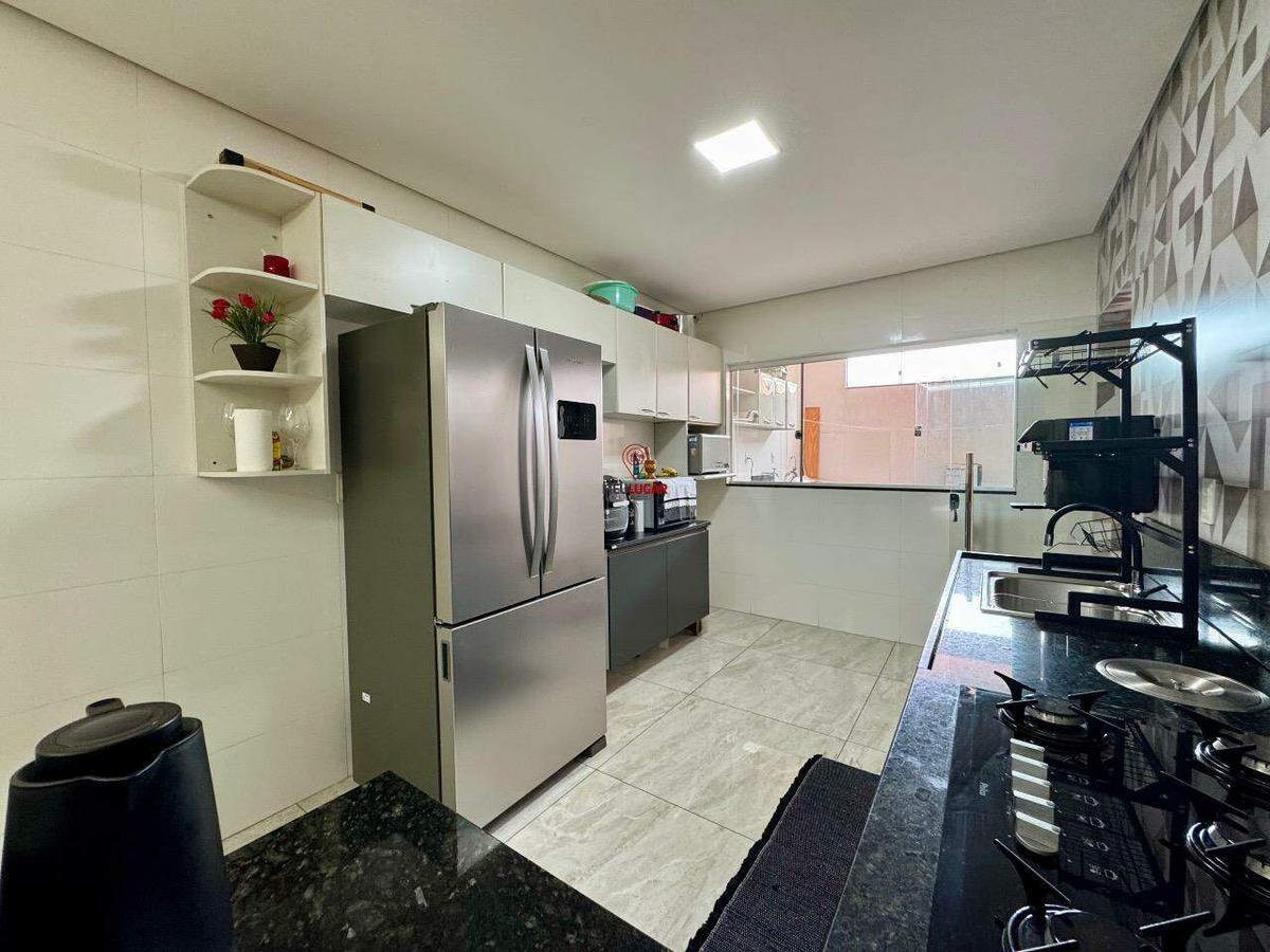 Casa, Araguaia, 3 Quartos, 1 Vaga, 2 Suítes