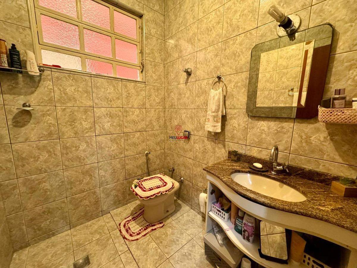 Casa, Diamante, 4 Quartos, 2 Vagas, 1 Suíte