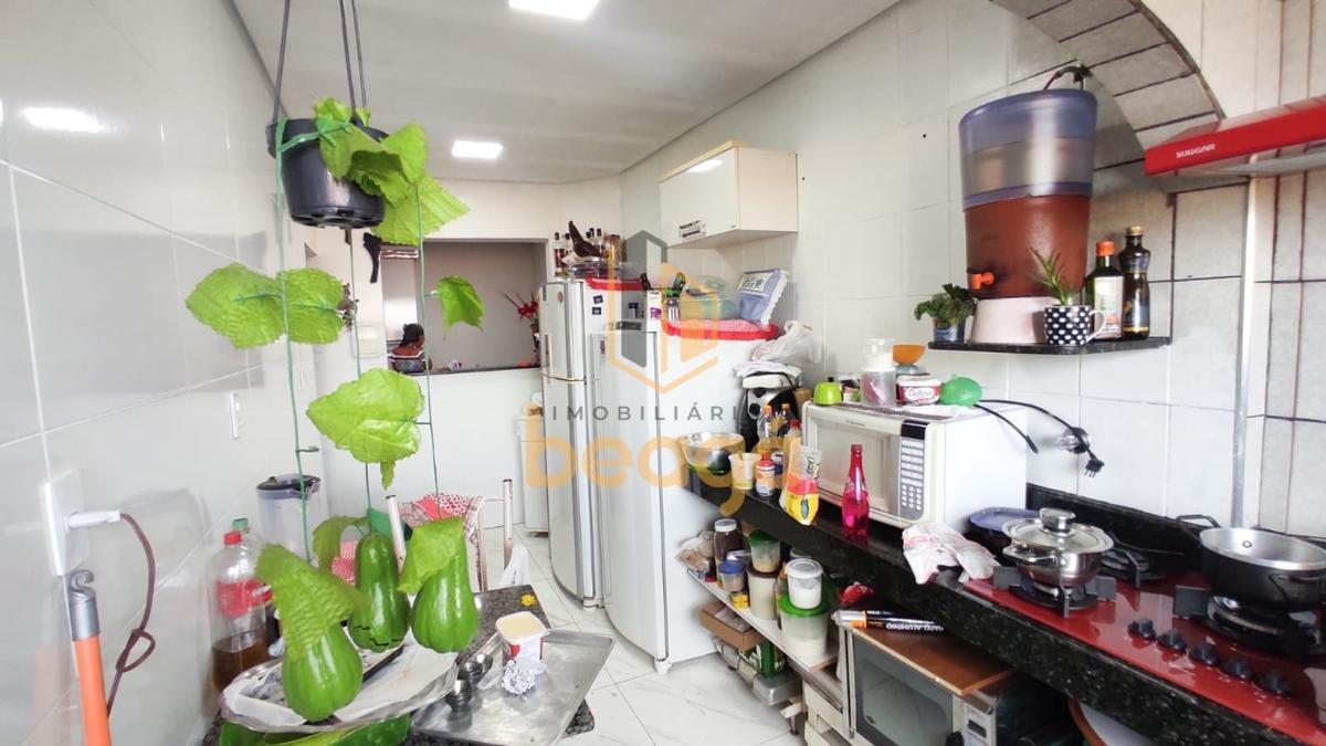 Casa, Santa Terezinha, 5 Quartos, 4 Vagas, 1 Suíte