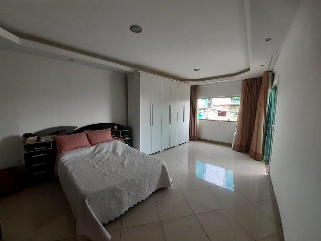Casa, Centro, 4 Quartos, 4 Vagas, 3 Suítes