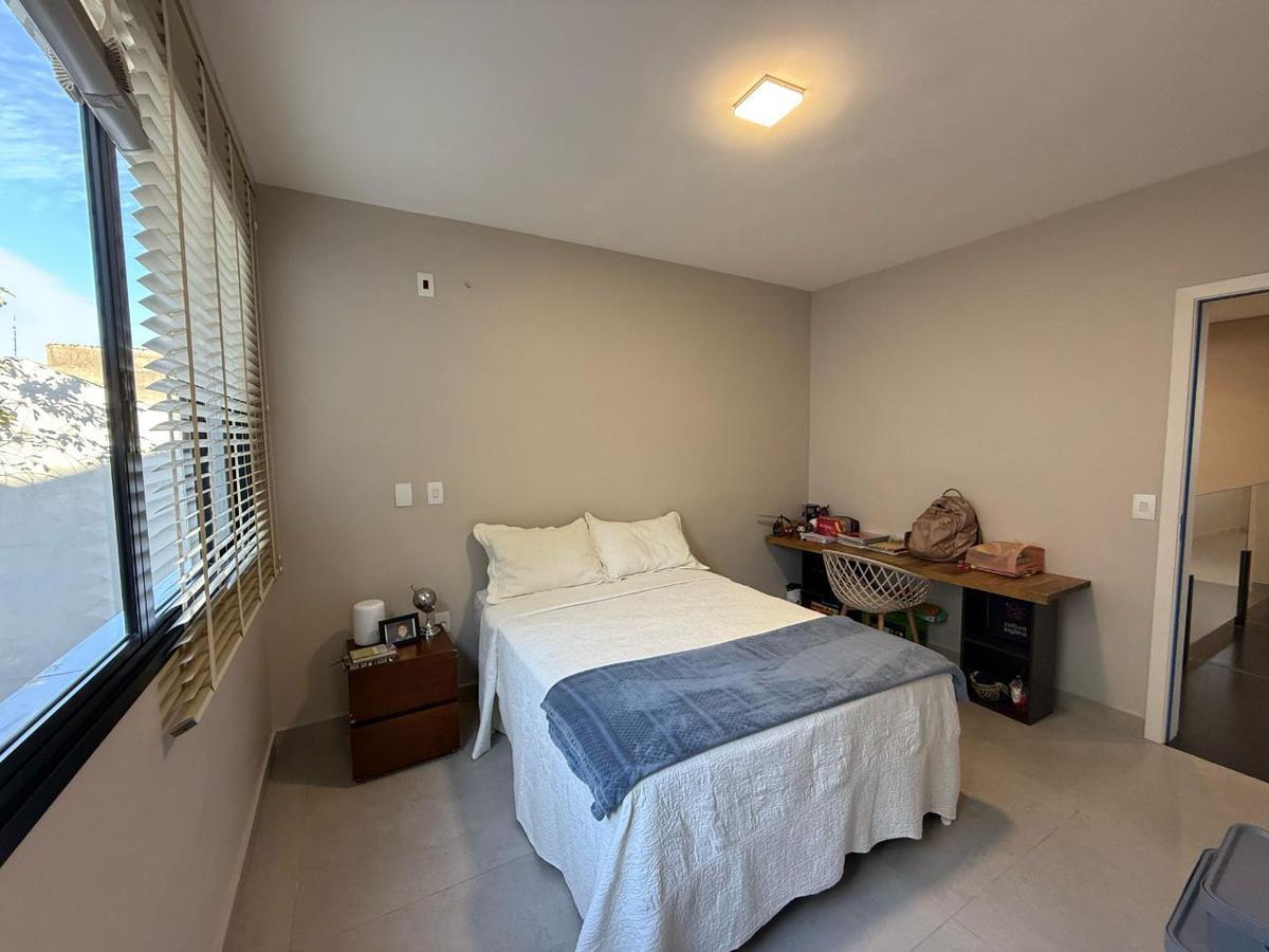 Casa, Trevo, 3 Quartos, 2 Vagas, 3 Suítes