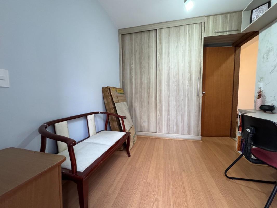 Apartamento, Sagrada Família, 2 Quartos, 1 Vaga, 1 Suíte