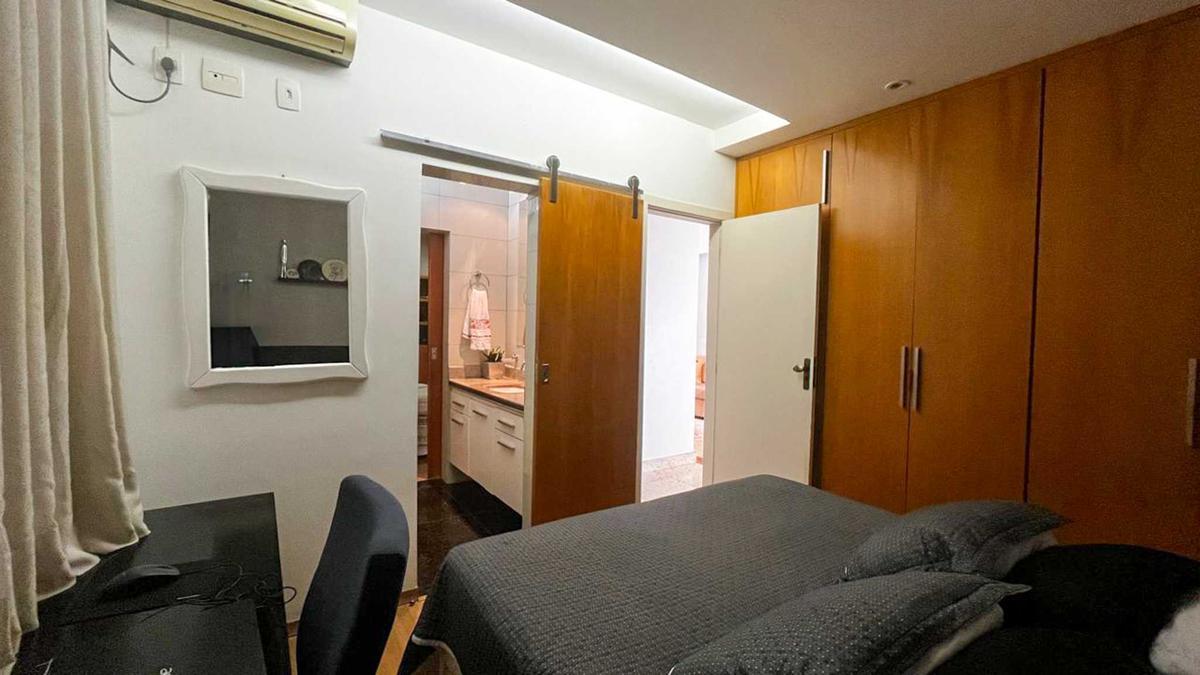 Casa, Paquetá, 4 Quartos, 5 Vagas, 2 Suítes