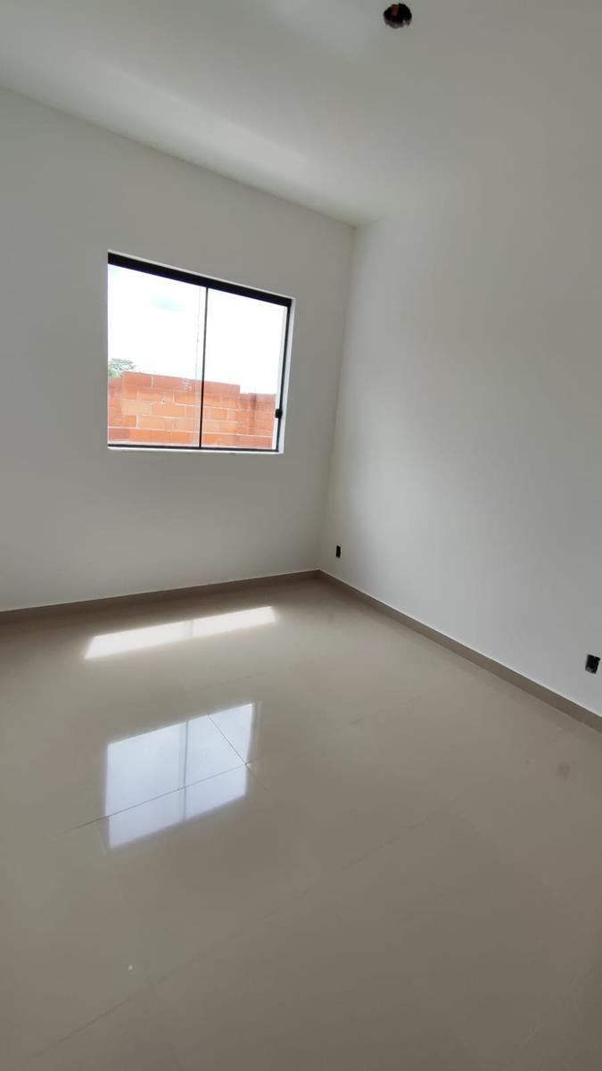 Casa, Vale das Orquídeas, 2 Quartos, 2 Vagas, 1 Suíte